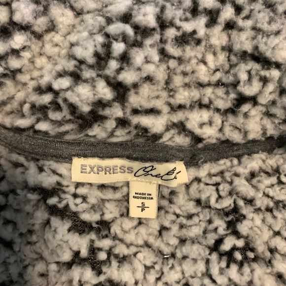 Express Sherpa small crop jacket. Excellent condition black white gray - Picture 3 of 3